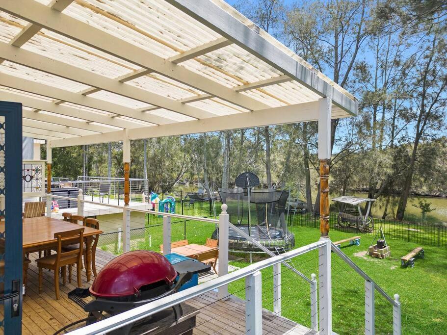 Blue Haven Gypsy Paradise - 3 Bedroom Cosy Waterfront Cottage On Central Coast Wyee Dış mekan fotoğraf